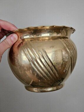 Vintage India Bronze planter 7" round pot spittoon ruffle edge cute decor classi